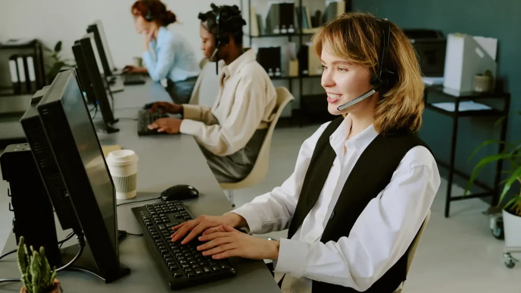 Retail Call Center How Retail Call Center Outsourcing Improves Retail Customer Service