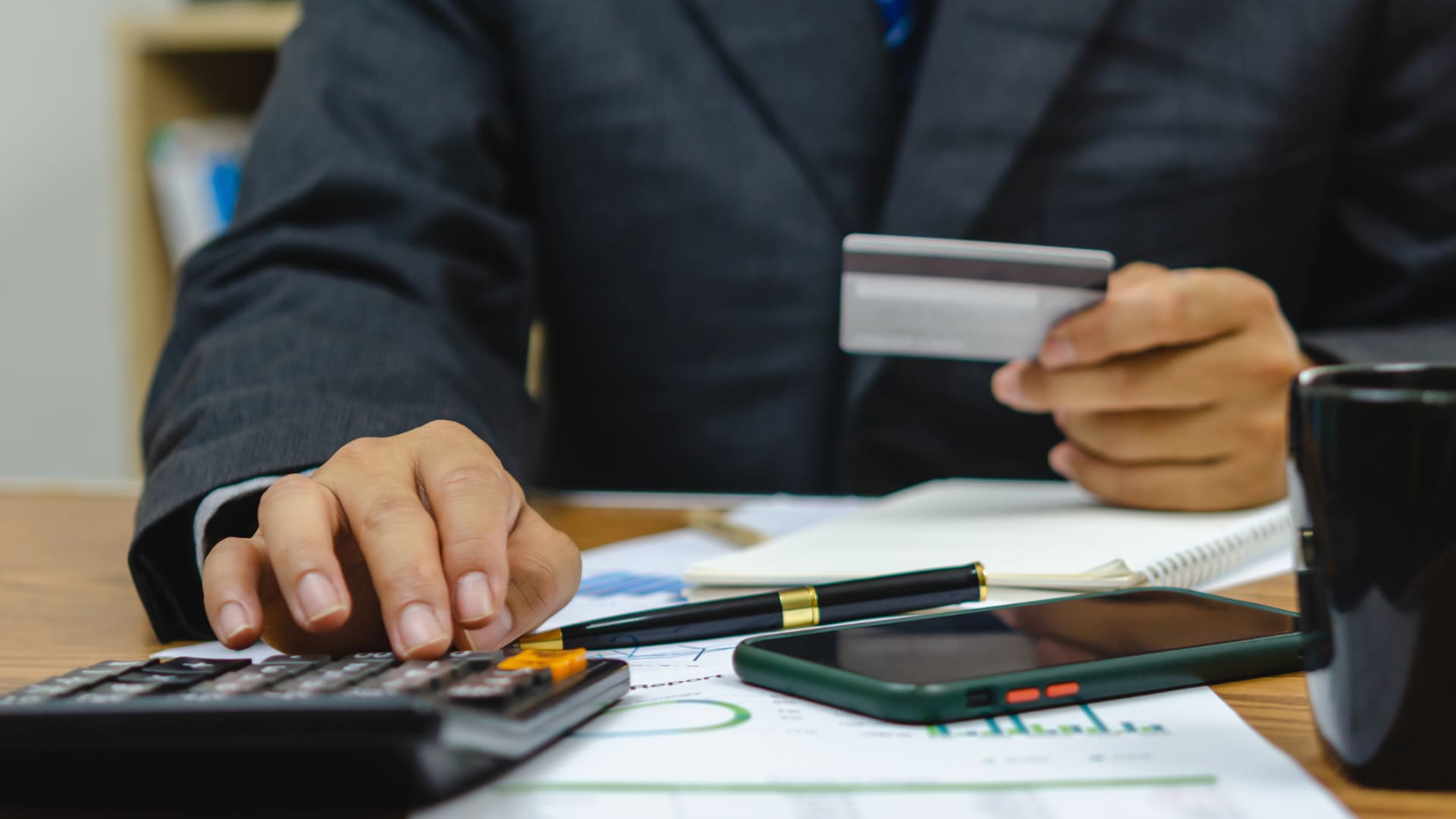 How Consumer Credit Companies Use Outsourced Loan Processing Support to Reduce Application Delays